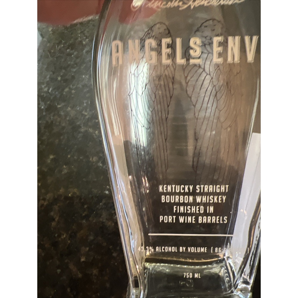 Angels Envy 750ml Empty Bourbon Bottle Whiskey Liquor Collectible Reusable‎ - Picture 2 of 4
